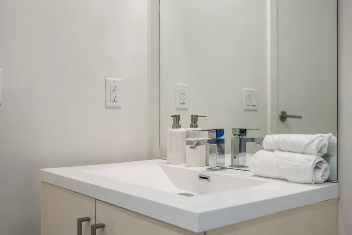 03d583f0 aeee 43a1 94d4 81c4c4fa2319