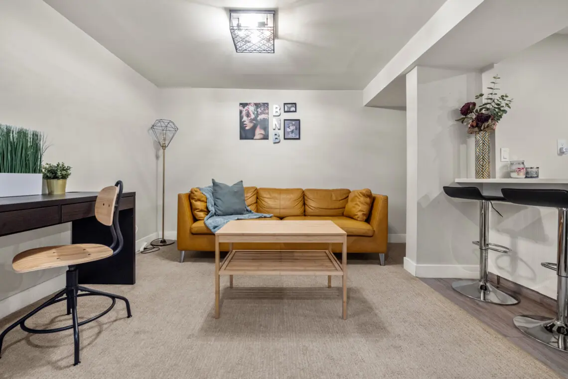 05b5fade 8327 49fe a936 288db2f2eb10