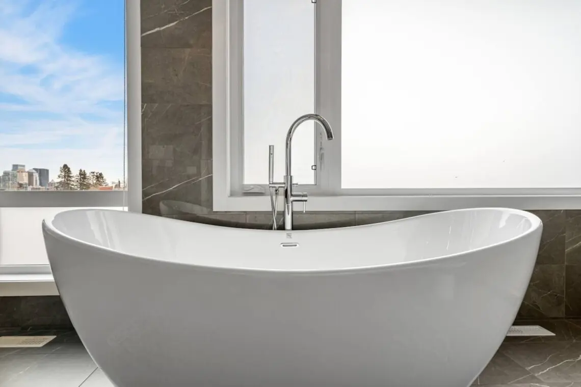 0e84688f 8dc7 41d1 be9b 69f5edcbe611