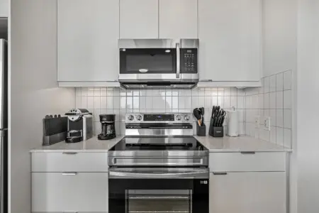 14c2b970 0f30 43f9 b1a4 96fdc7cf86ba