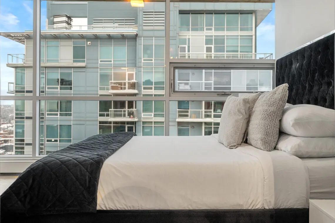 2d984d8c e225 4737 9670 1dd9d726cd33