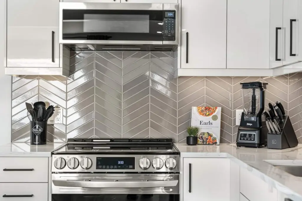 50acd9fe f10b 49d4 bca3 8908e2d6f63d