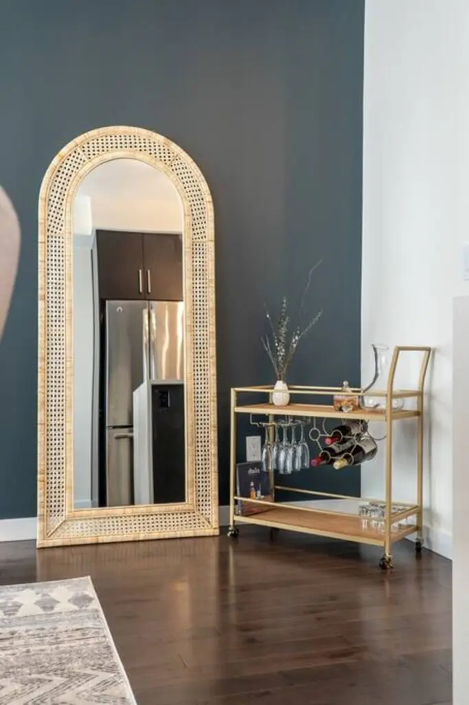 5607bc4e d3fd 4466 b493 637bf92f79db