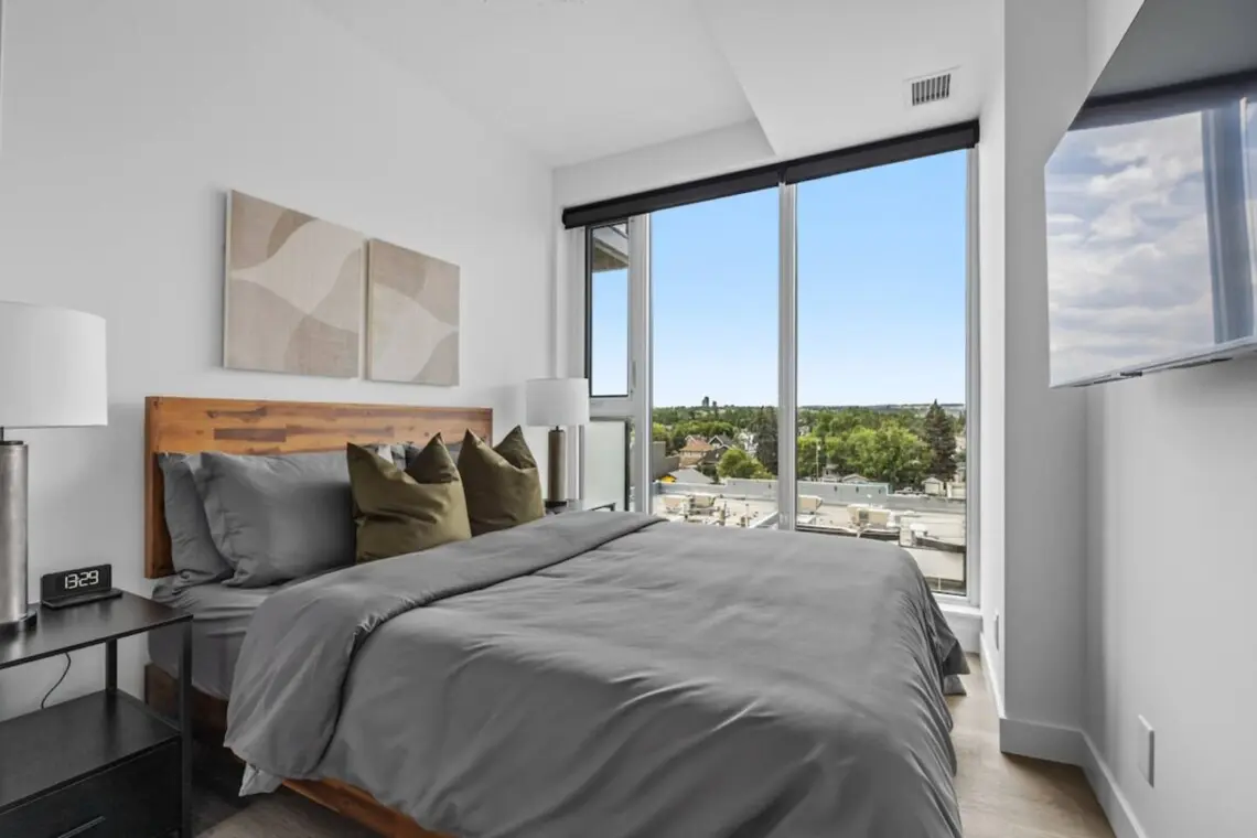 647000a1 72fb 4d9f ac06 0bb31c24b0a1