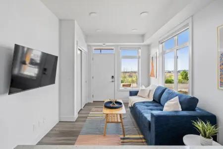 7a4e99ec e2a1 4501 b355 0ec0dec031ba