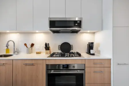 8f1e305f 6122 42b3 9266 d506cb36ee70