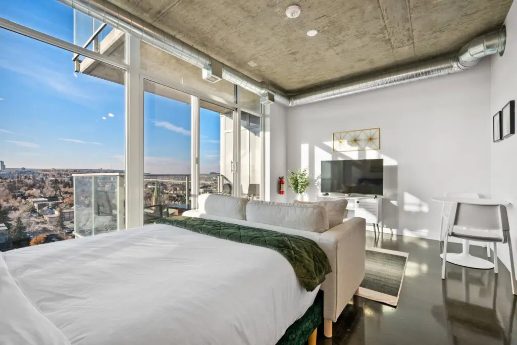 917c7218 6954 4664 8003 842429d11d56