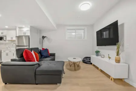 afe84ae2 e3c3 4513 89e7 e16312adad19