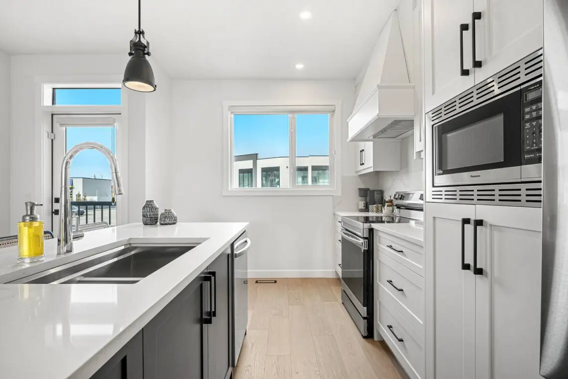 b7186cf7 5906 44c0 8209 dcc128ccc3f8