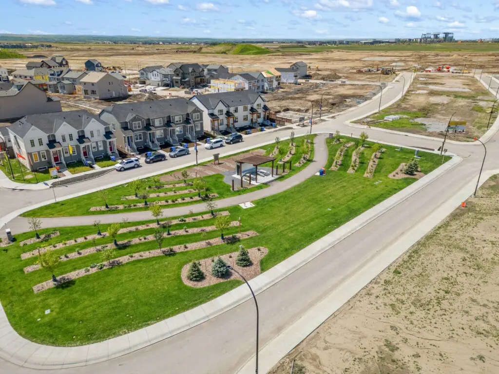 b8895bd8 1725 4dcb b1c4 c706c78084bb