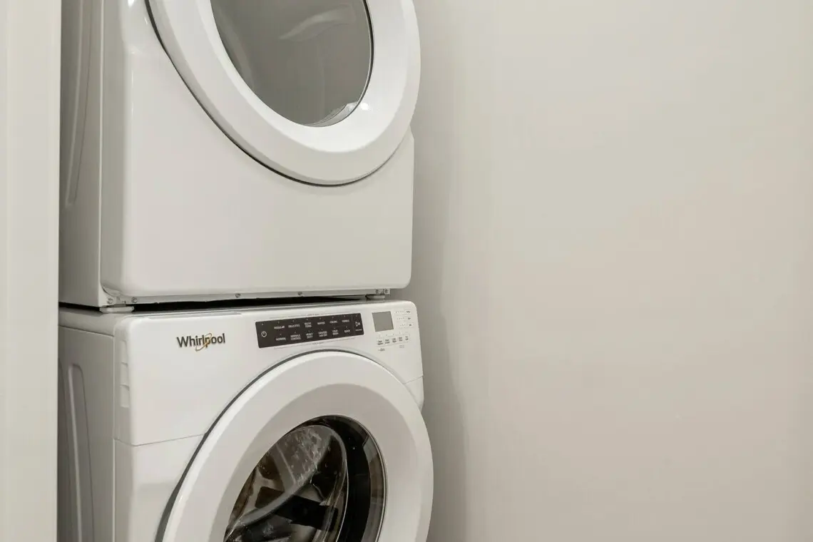 bbb0956e 7cc4 4c02 ade4 1d1a0dc9f5bf