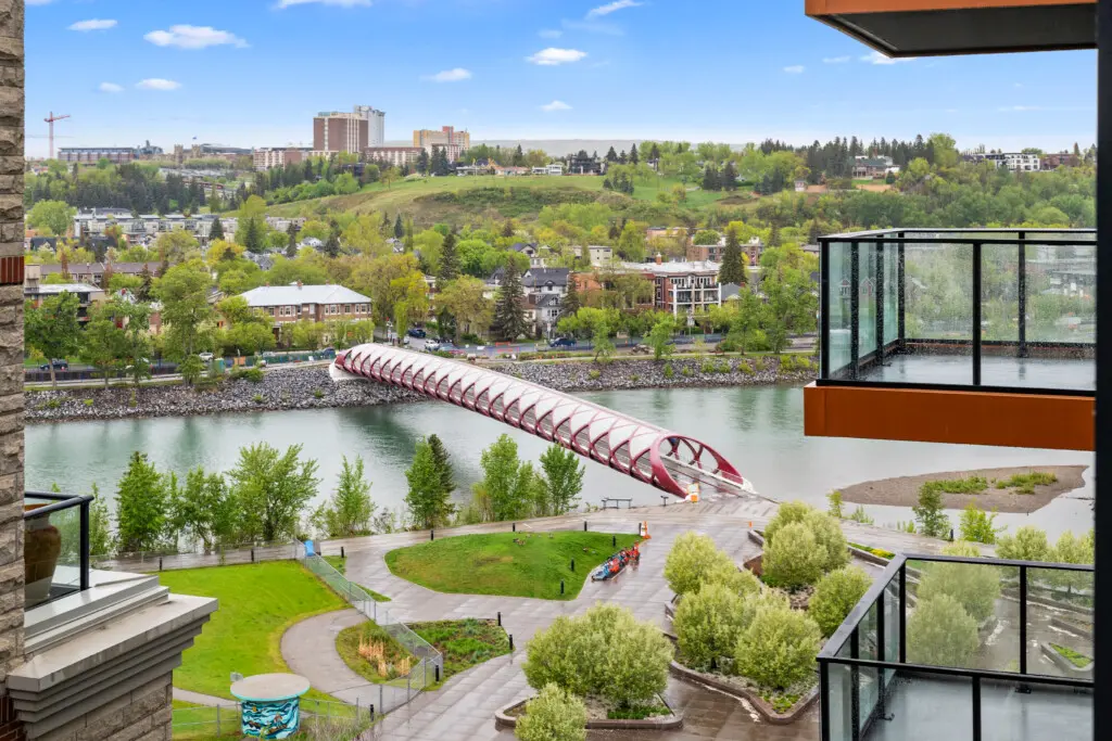 bcfc37eb 4752 4b96 b21f aaba18980b19