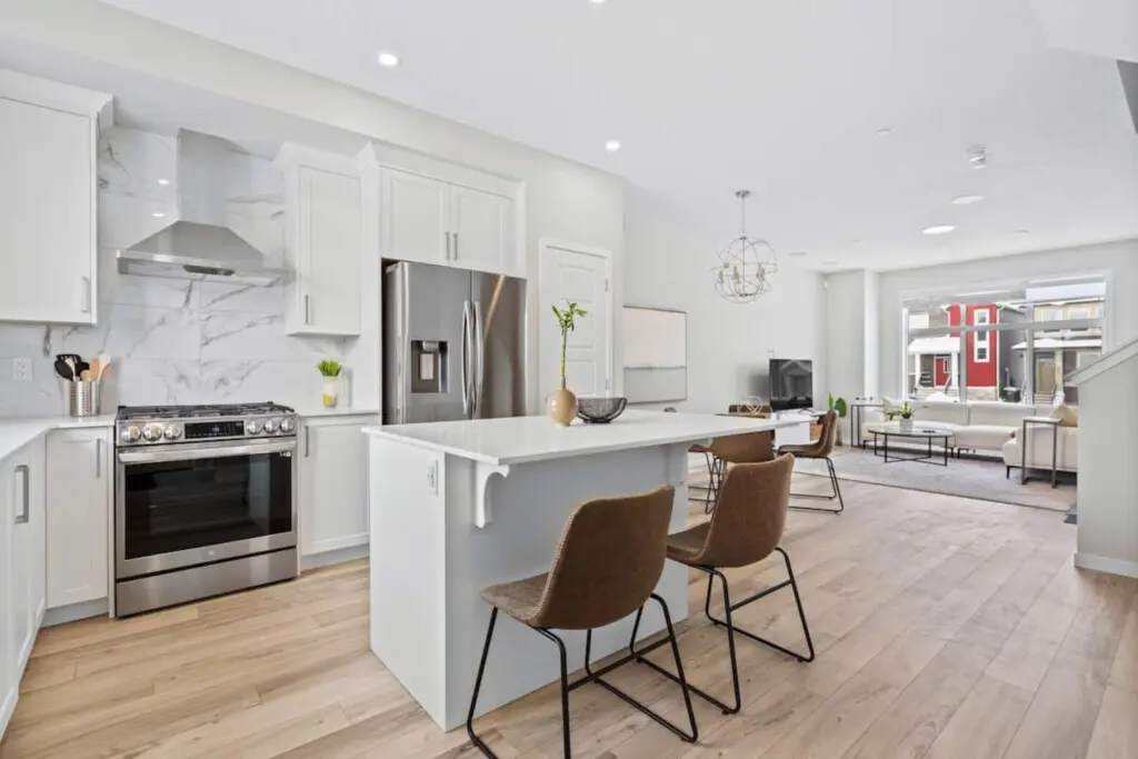 c6e81cf3 7ce1 4f19 9be0 5931ef1076d6