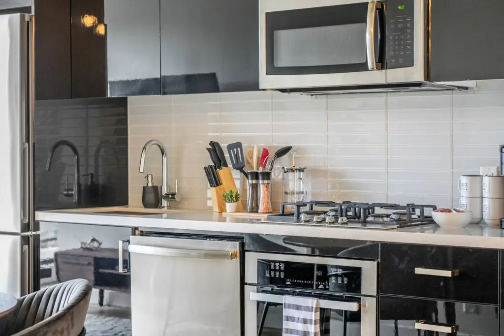 c74ffd78 704b 48f9 857d 085e054f47d4