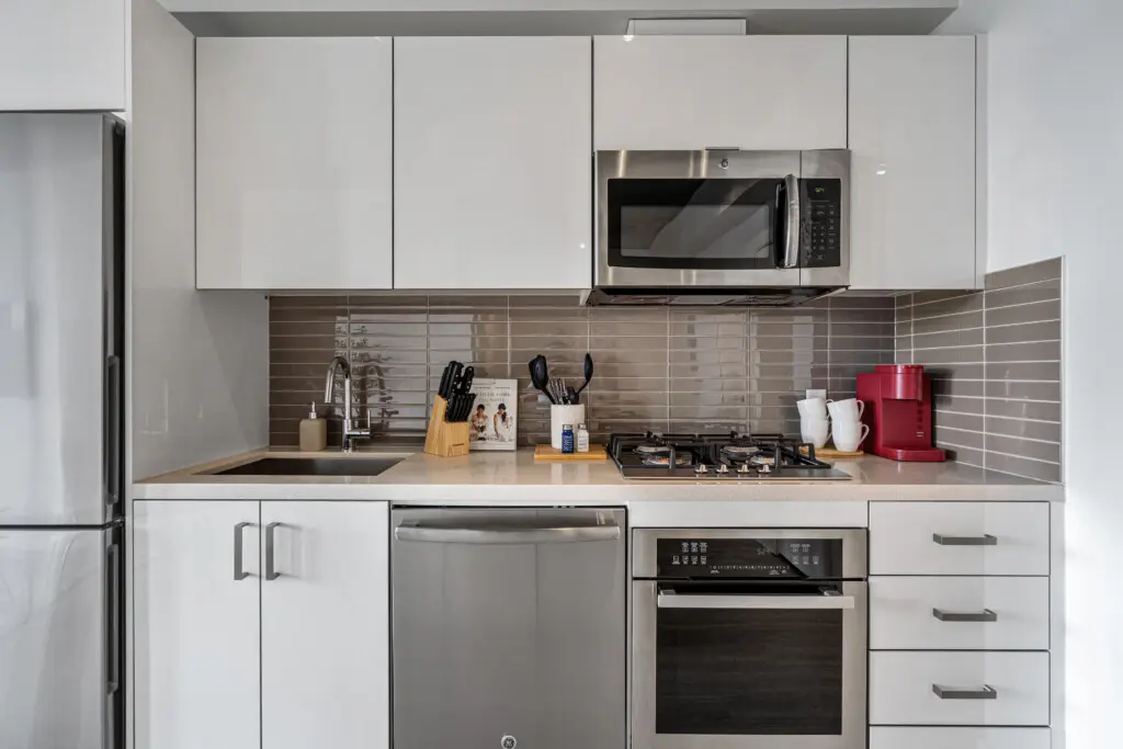 d0d1e2a5 2e3a 4e00 a57d 5de4024e87c5