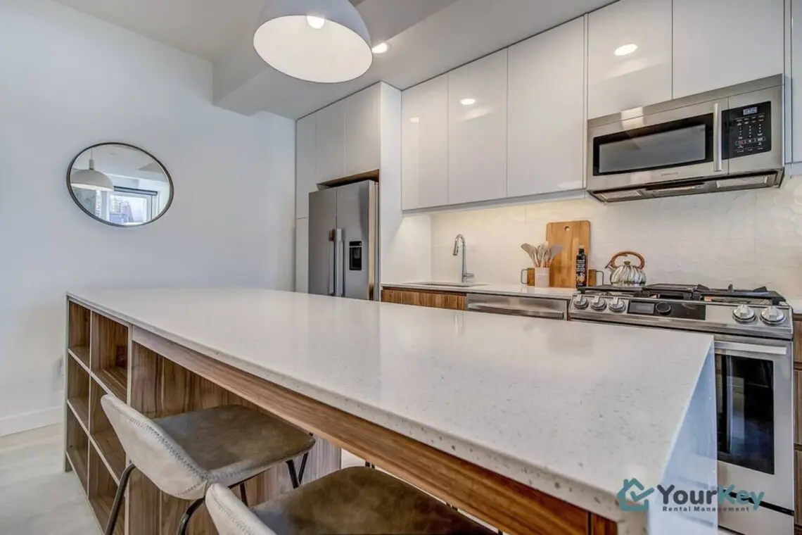 df7bc3b1 5821 49c6 b97a 06b3b08698c3