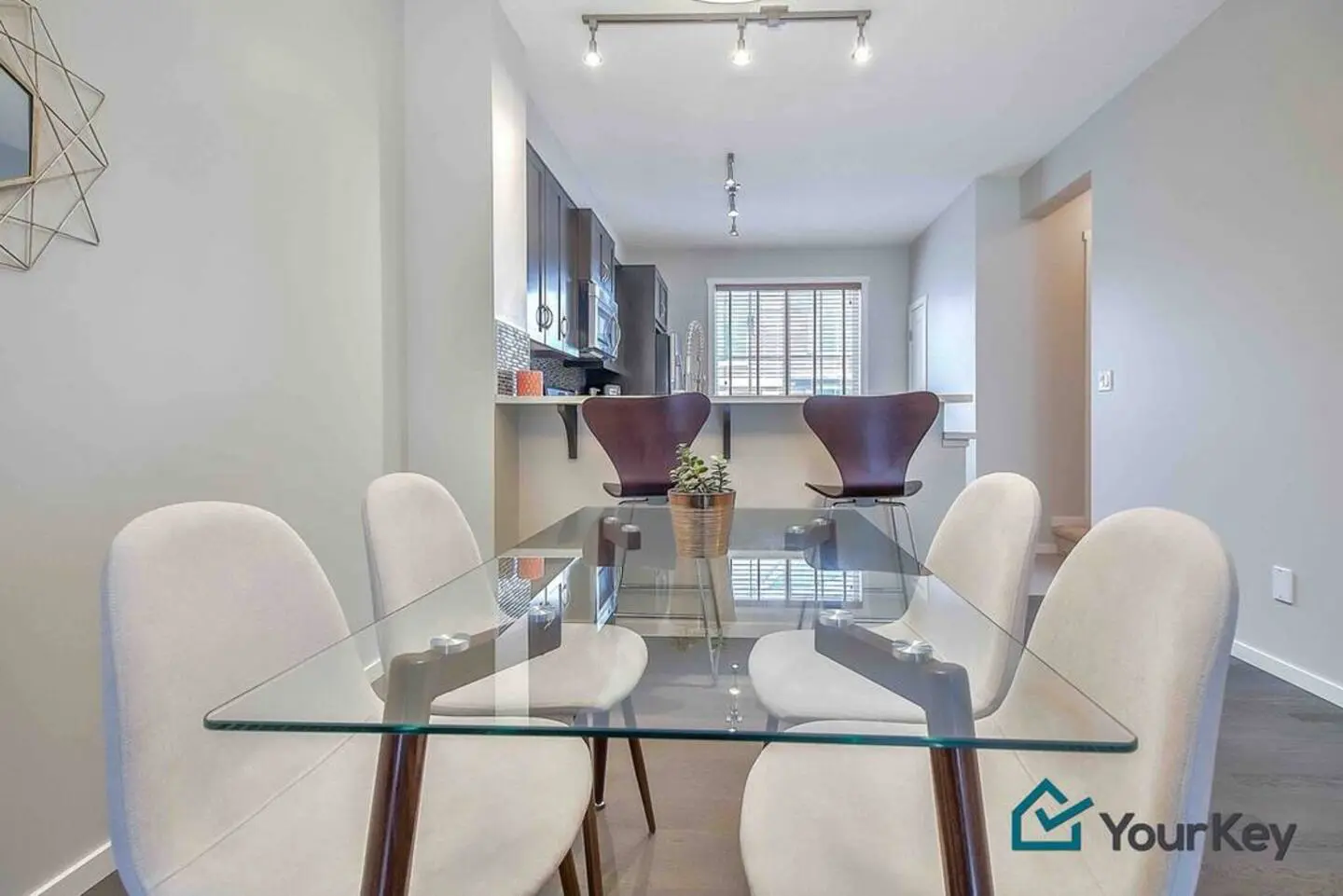 e23b5c65 bba5 43df abe8 dd3ef6d0685d