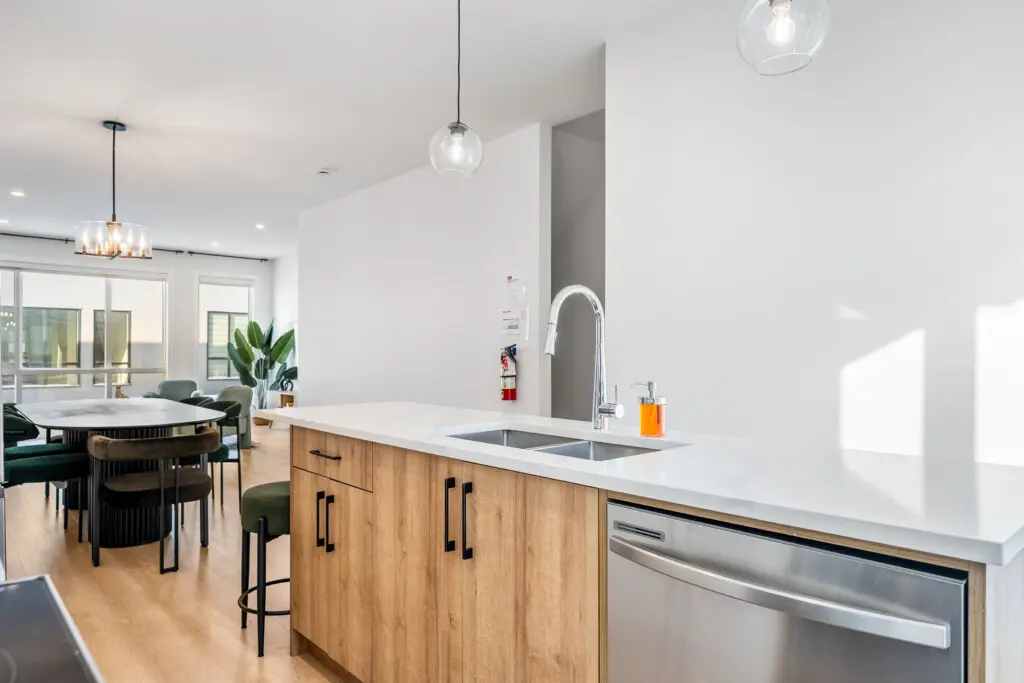 e384651f 4c5f 41b7 8bba 0c5c7ab1f3d6