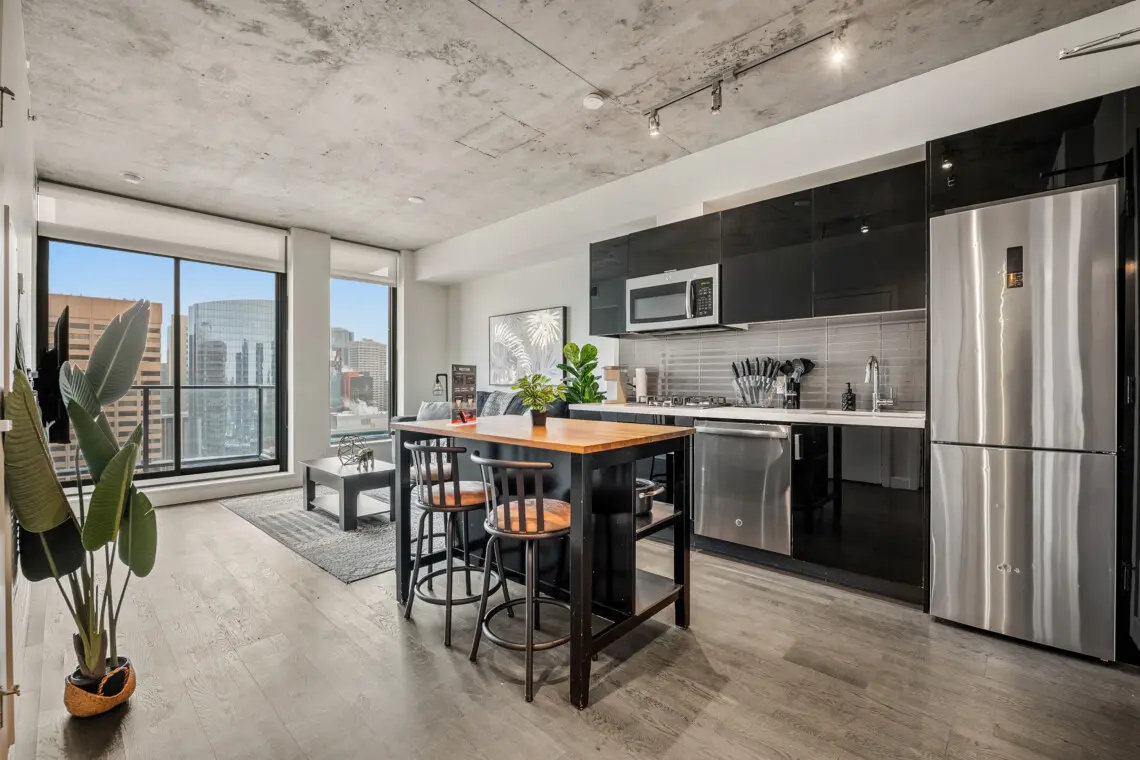 e38aa326 58f2 470c aad9 6caa4fa65421