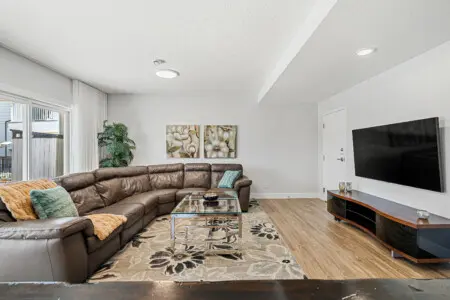 e6357571 32d0 4c37 acba aa173e72297f