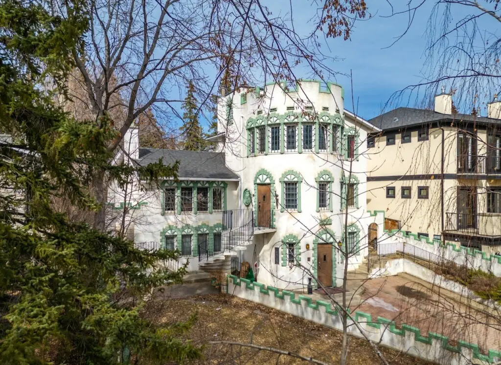 e7c781a0 e97f 4008 bc97 fcc67c0cb696