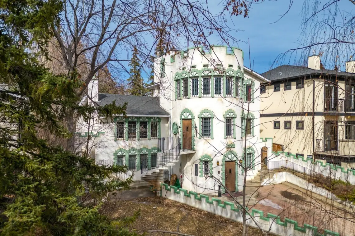 e7c781a0 e97f 4008 bc97 fcc67c0cb696