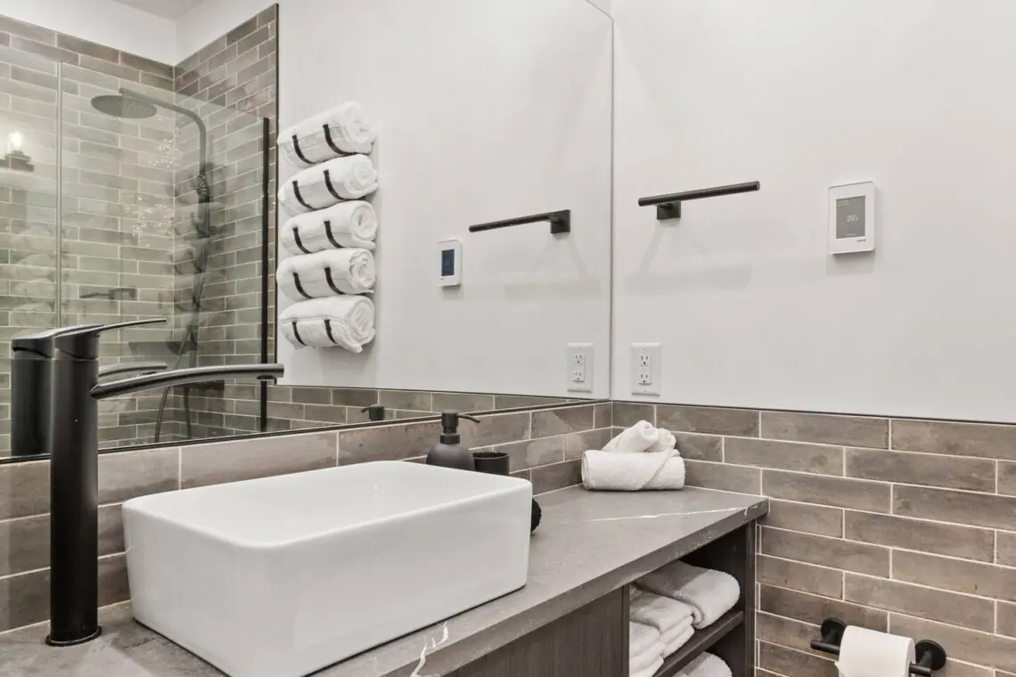 ecbb52e4 d889 4e86 b306 49a613181b48