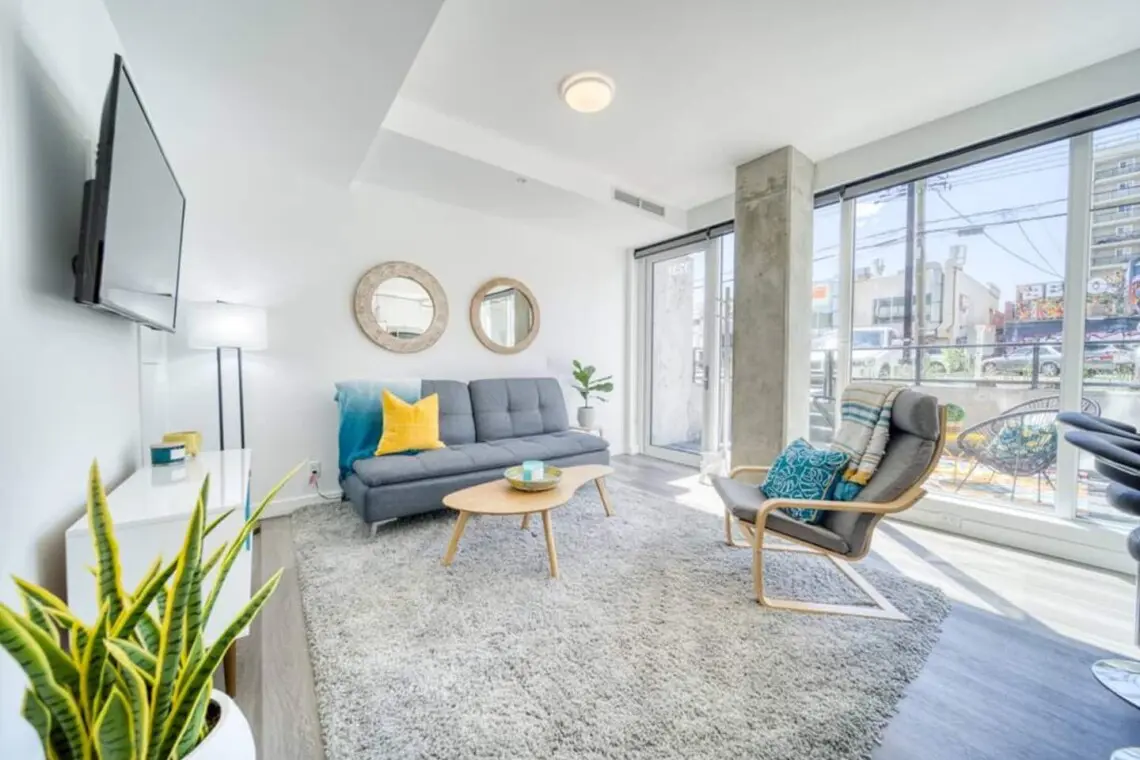 ee4a6cbd 8246 4438 8750 45535fe9a5ce