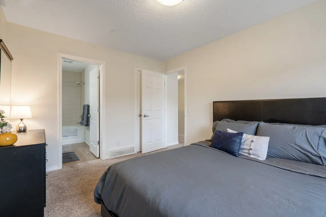 f185efc9 8677 49fd a9b3 c18ddf5faf41