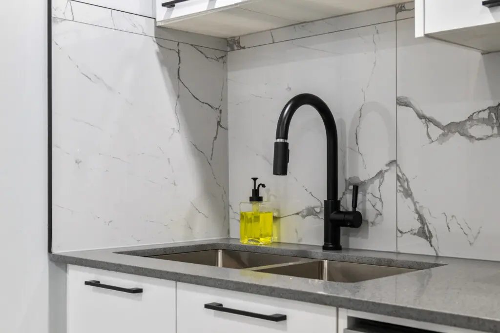 f5204853 547f 4aad 9dcc 94f33067eb78