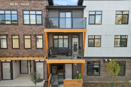 f89b7a4e be0c 4708 828f a26f28a7018c