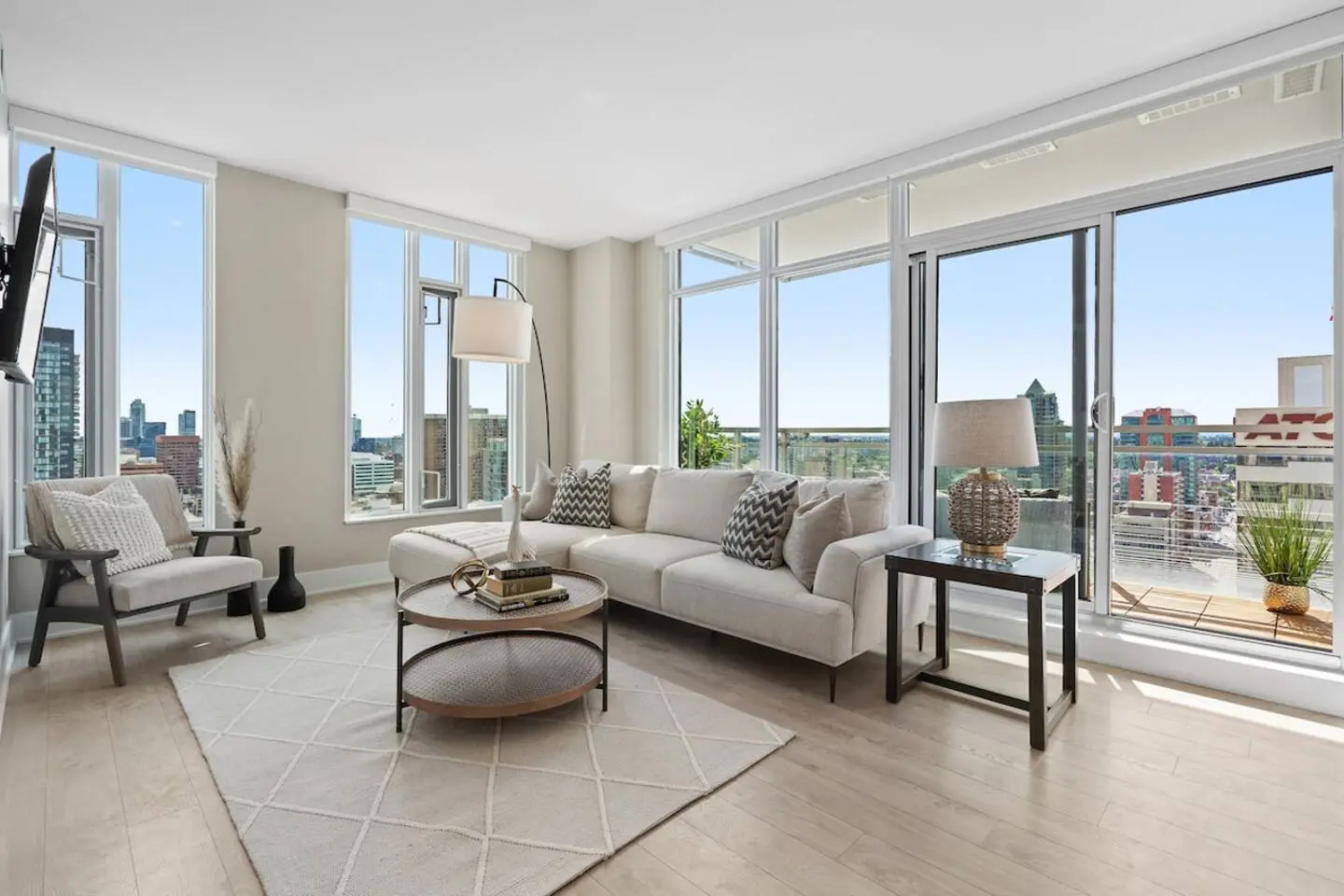 fca04303 f365 4ed9 a4bc f740d98c2a6b