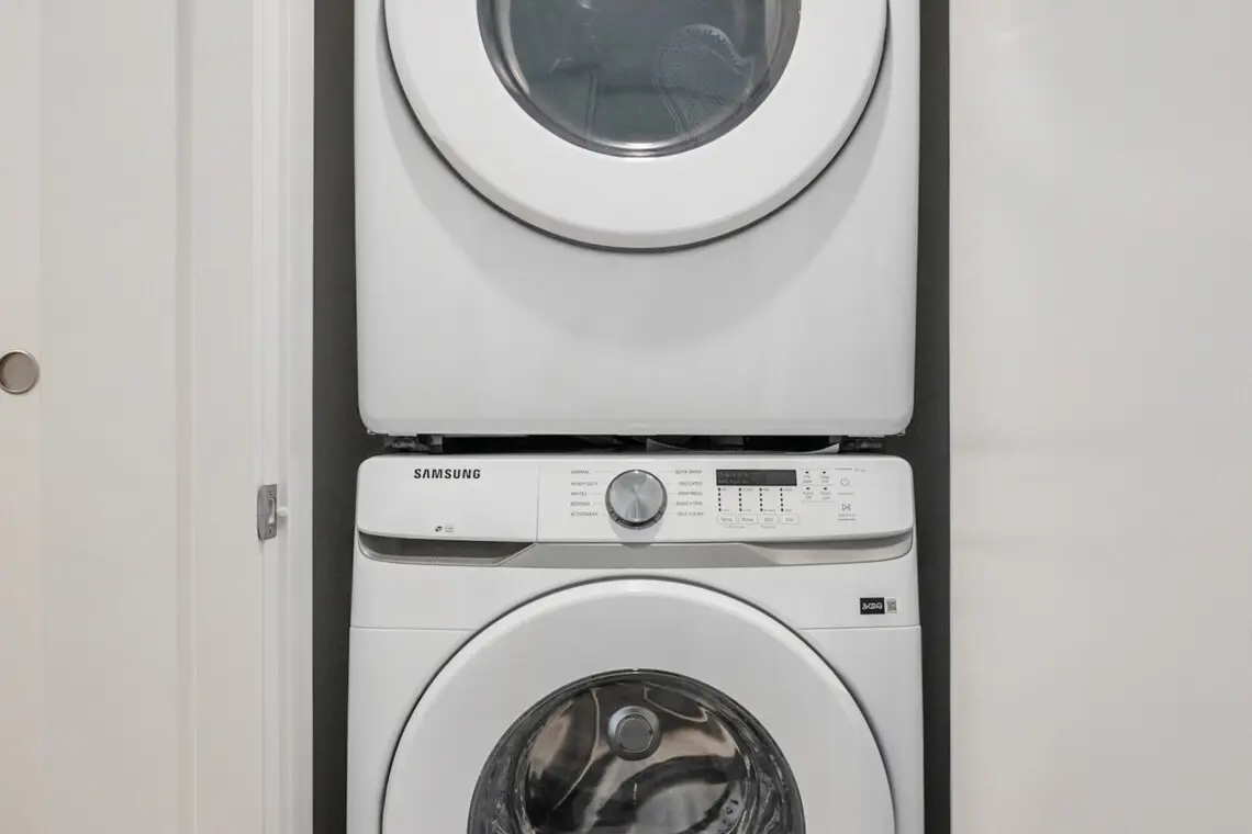 043fb07b 6ee7 4b9f 91e9 30a5e9d20c3d