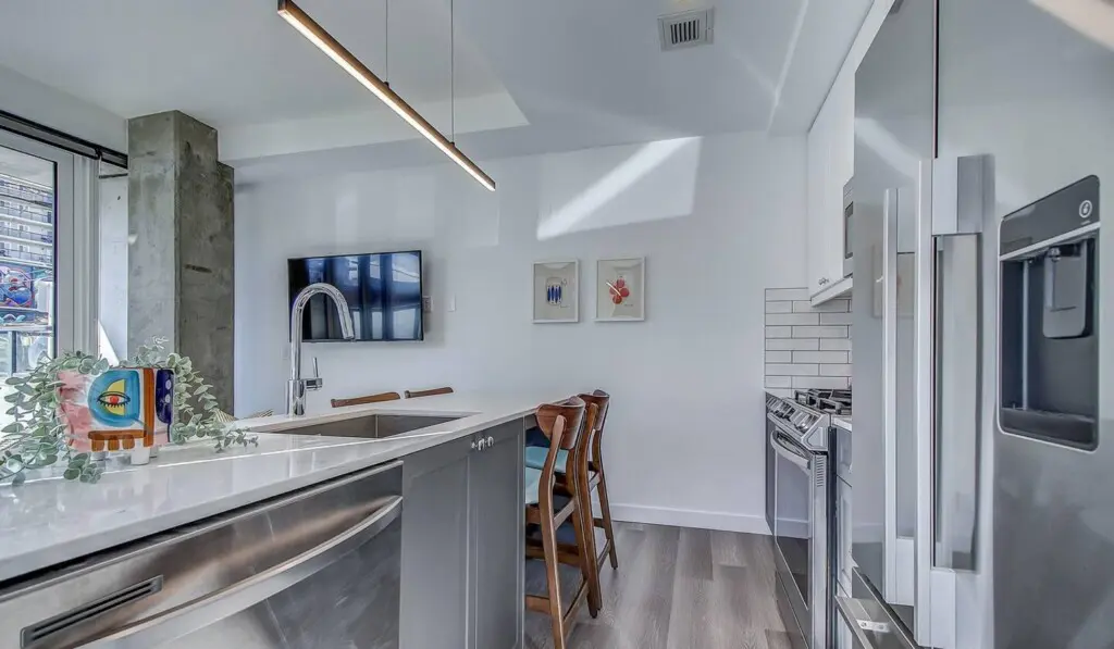 19fc3bb1 4b39 4b6a a7ab ca9547639303