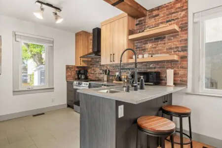 1bccbb8a fc53 443b aa3c 42a73889e820