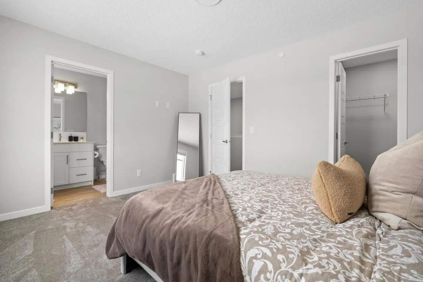 1e7408cd 9051 44da bada 17f327c19c09