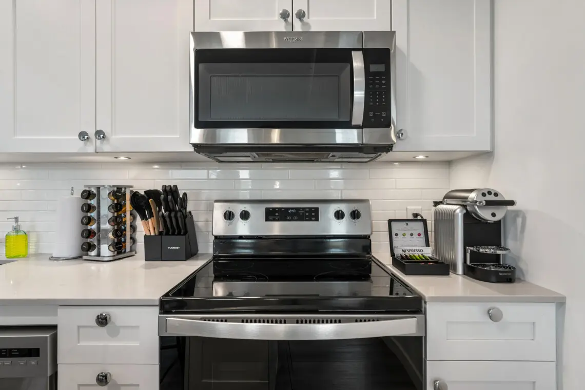 41f740c8 ffa3 4fe5 82e4 983d7cb65554