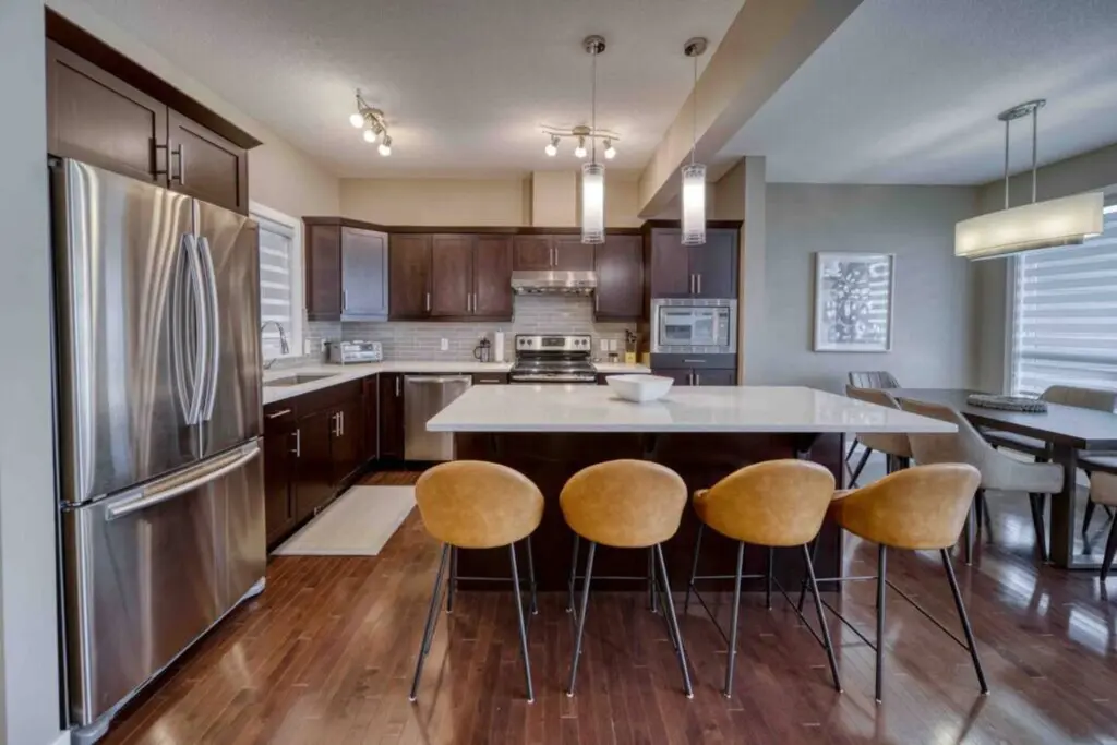 4d7f8199 272f 4b24 9646 ecf668d41f74