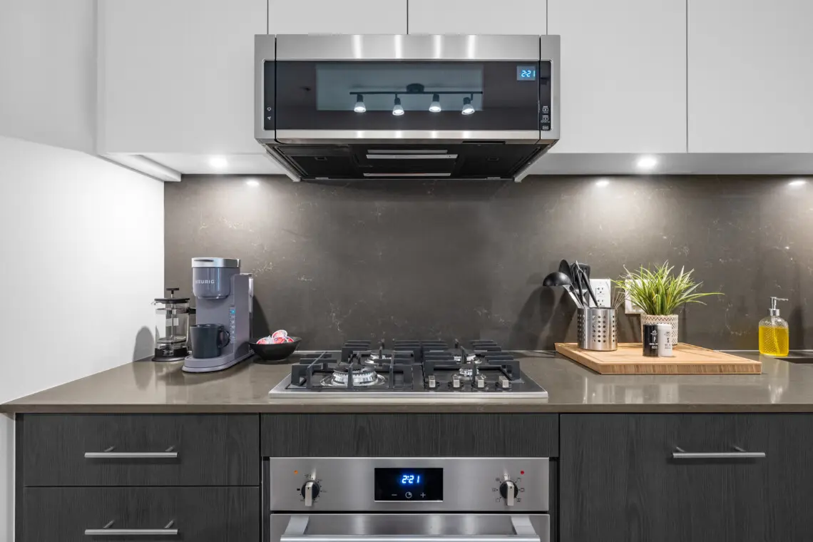 4e0630d8 aaa6 425b b6f7 953bef311c9f