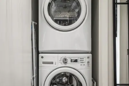 50297652 94c5 448e a099 05a314ed58bc