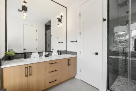 566ce245 a2c3 451b a42e 7343b896626c