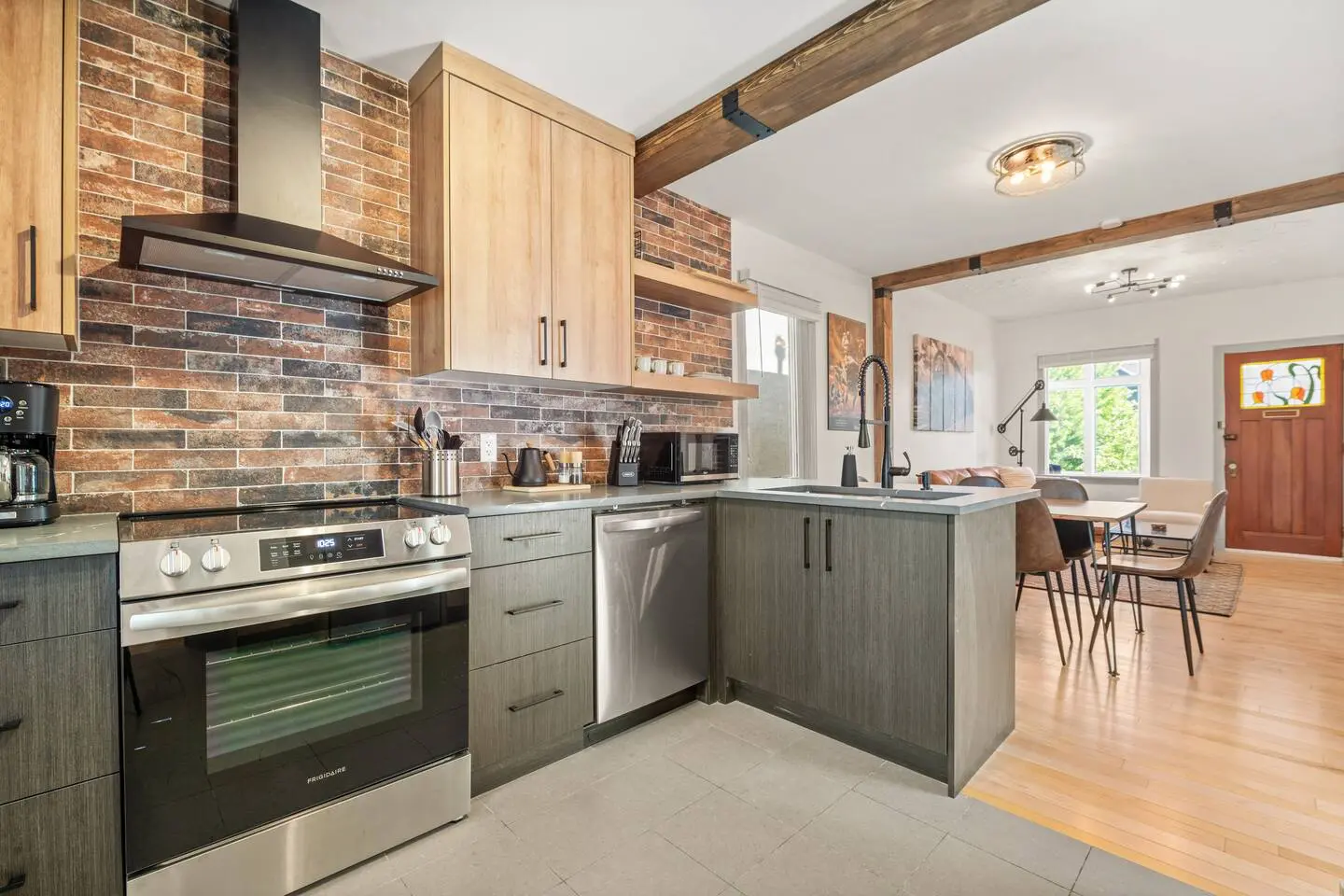 5cc4fe0c 8abf 49ee b23d 14db28995614