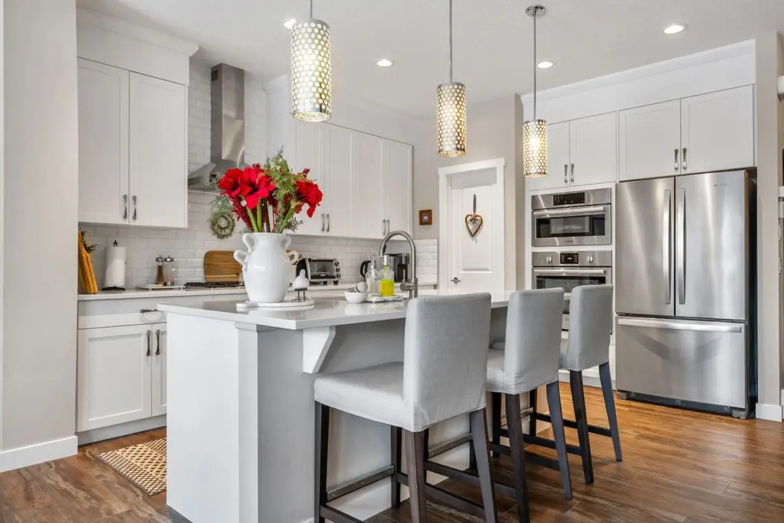 5e5e30ae 4a01 4ff8 86f8 a1ead423f968