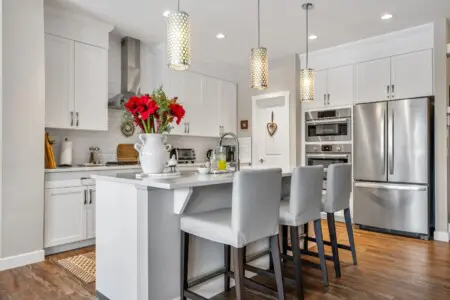 5e5e30ae 4a01 4ff8 86f8 a1ead423f968