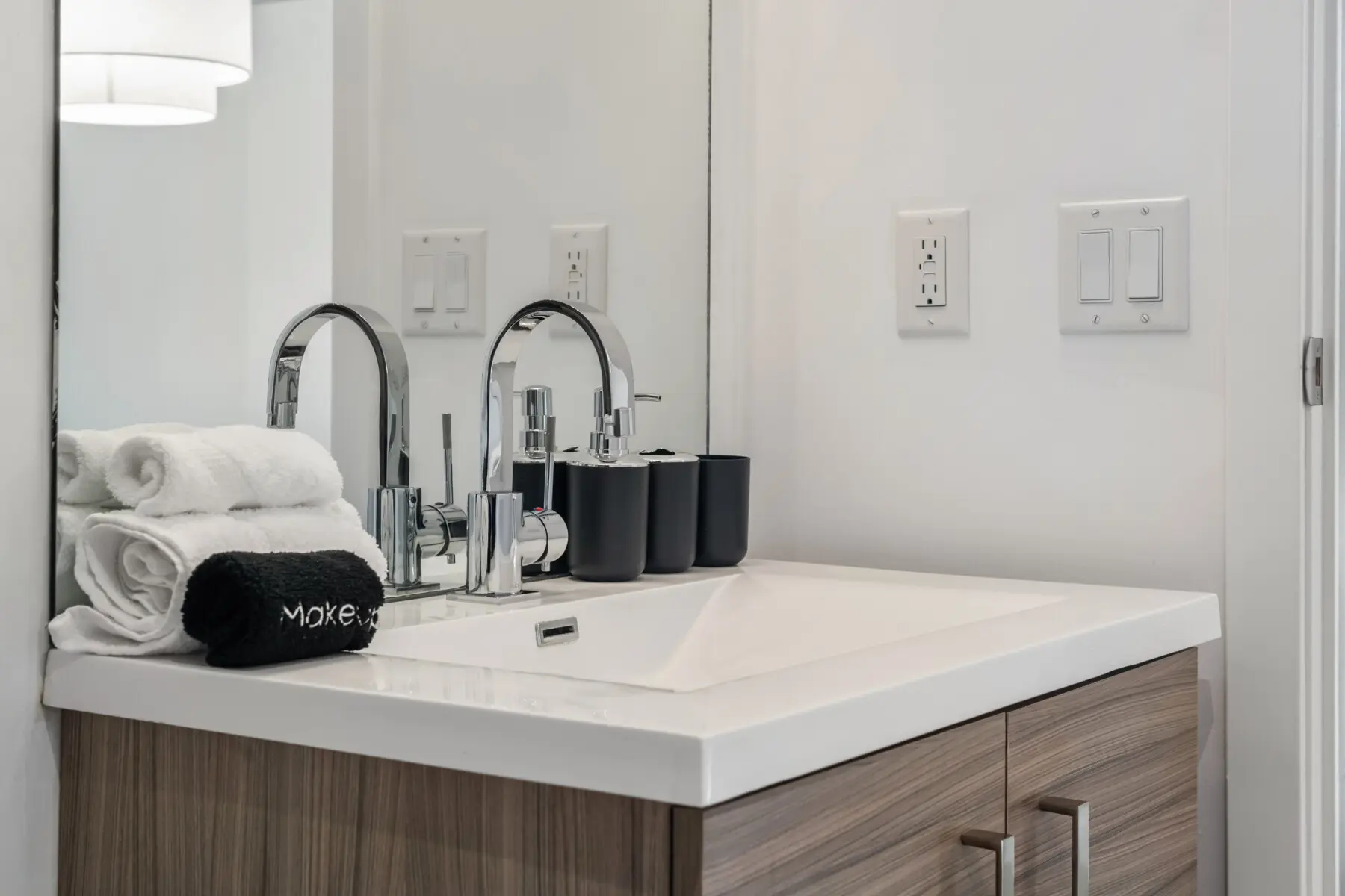 642775ad 7bd0 4005 9f24 9d53bb1ade97