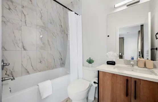 70bdaeeb 3946 4c8c 91fe 40aaf8145ad1