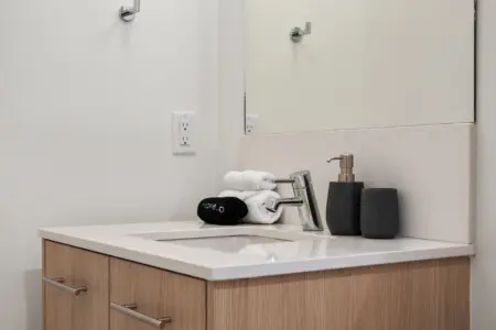 84270460 c5c6 4725 9e8b f38a7c8cc613