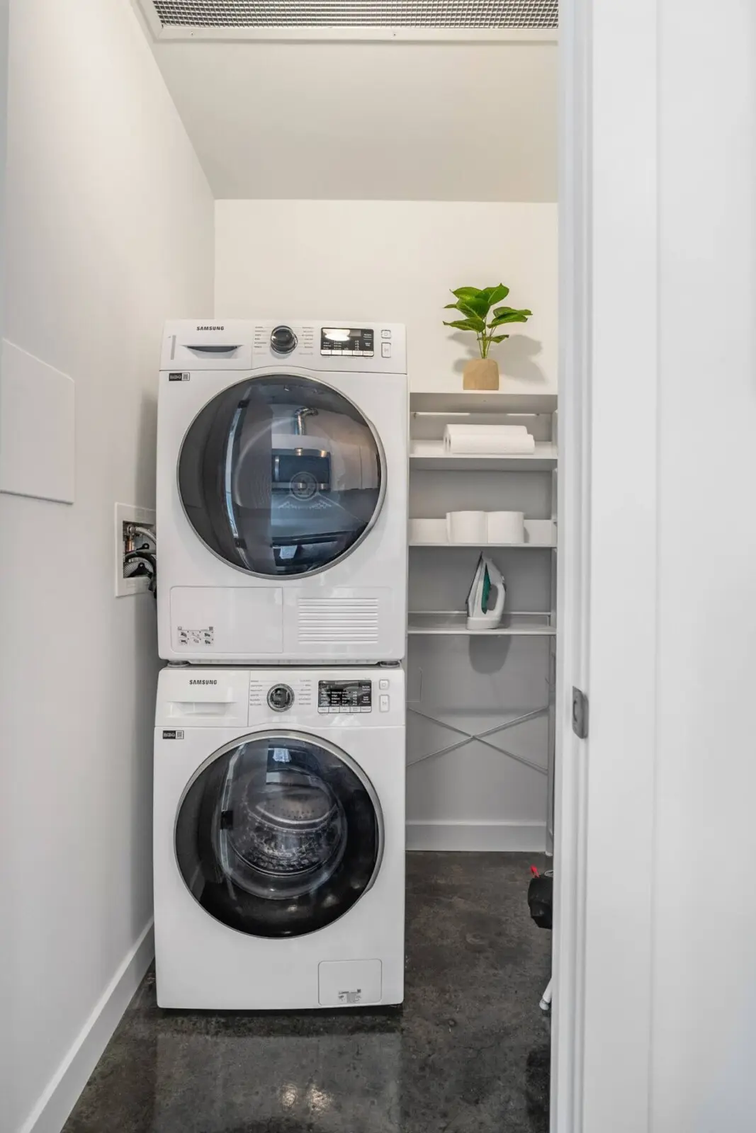 960d42b5 fe68 4a19 b74f a8fb9e458585