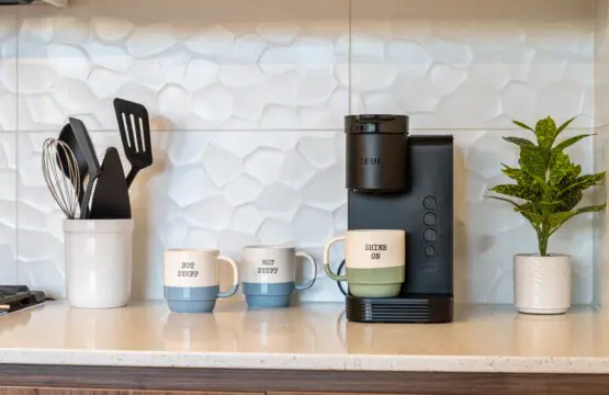 a1e176d5 f6de 41e8 b748 ded7738c0d1a