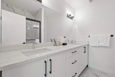 a38a1938 70e3 41b7 aafe 02987d655952